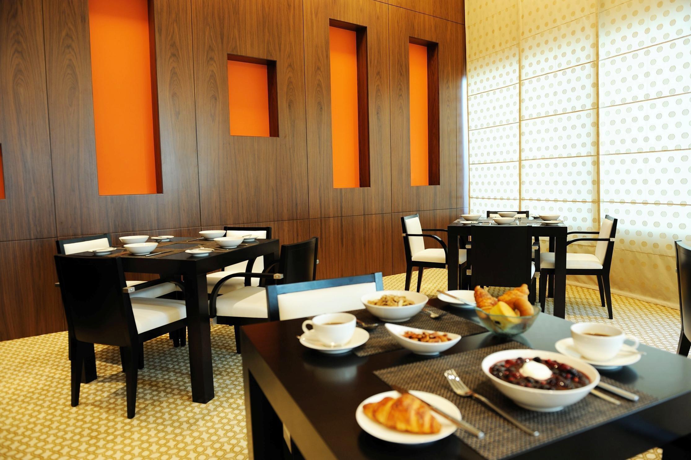 Staybridge Suites Yas Island Abu Dhabi By Ihg Restaurante foto